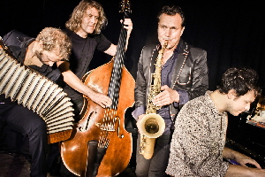 pressefoto-quadronuevo-flyingcarpet-05 1000px